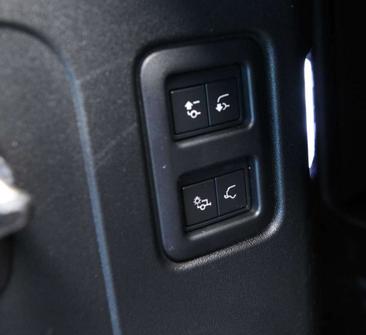 Land Rover Defender 110 X-Dynamic HSE Awd 3.0d I6 Mhev 250cv Auto — photo 12