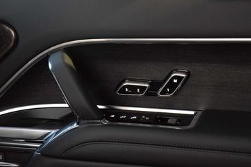 Land Rover Range Rover P550e Autobiography PHEV — photo 21