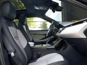 Land Rover Range Rover Evoque 2.0D I4 MHEV R-Dynamic S AWD Aut. 163 — photo 17