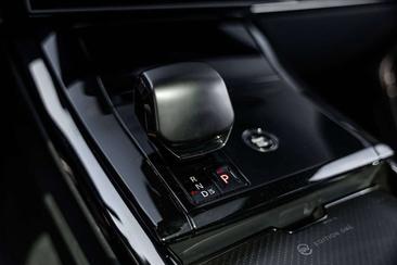 Land Rover Range Rover Sport SV Edition One — photo 27