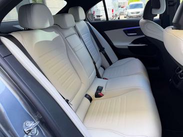 Mercedes Classe C 220 AMG-Line — photo 24