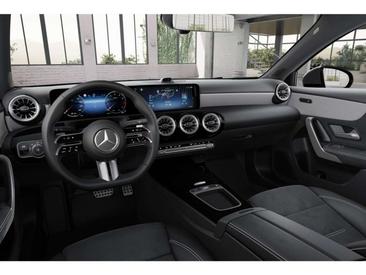 Mercedes Classe A 200 Night Edition — photo 8