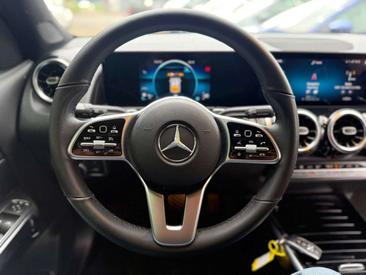 Mercedes GLB 200 — photo 14