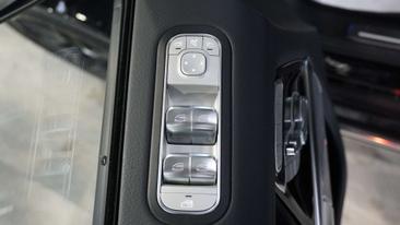 Mercedes GLS — photo 36