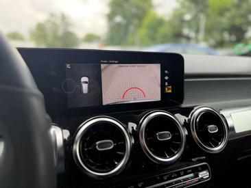 Mercedes GLB 200 — photo 24