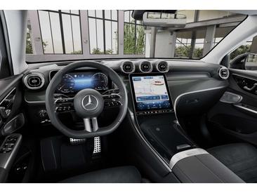 Mercedes GLC Coupé 300 AMG Line — photo 7