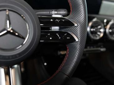 Mercedes CLA 180 AMG Line — photo 13
