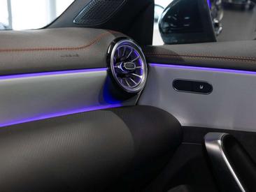 Mercedes CLA 180 AMG Line — photo 15