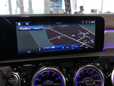 Mercedes CLA 180 AMG Line — photo 16