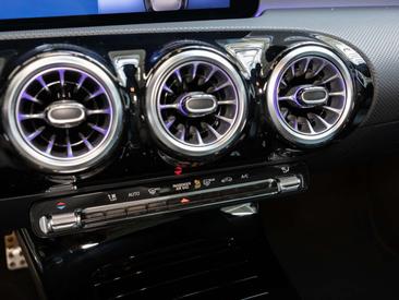 Mercedes CLA 250 AMG LINE — photo 14