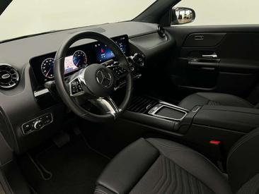 Mercedes GLA 200 — photo 8