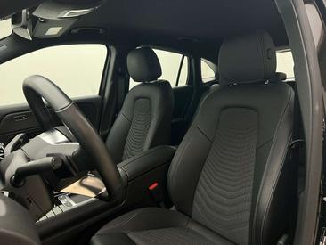 Mercedes GLA 200 — photo 9
