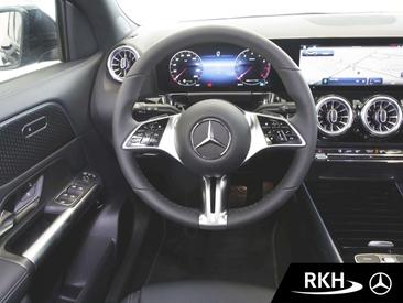 Mercedes GLA 220 Night Edition — photo 11