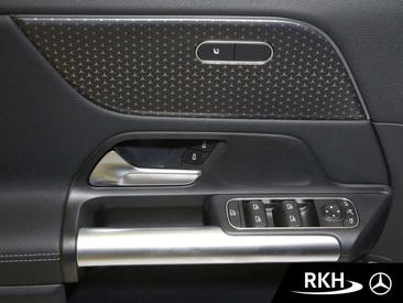 Mercedes GLA 220 Night Edition — photo 13