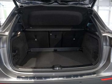 Mercedes GLA 200 Night Edition — photo 9