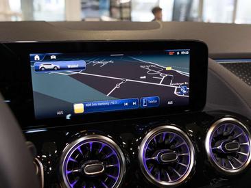 Mercedes GLA 200 Night Edition — photo 12