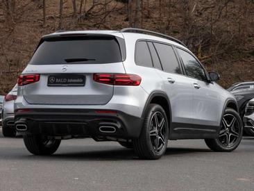 Mercedes GLB 200 Night Edition — photo 2