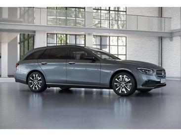 Mercedes Classe E 300 Night Edition — photo 3