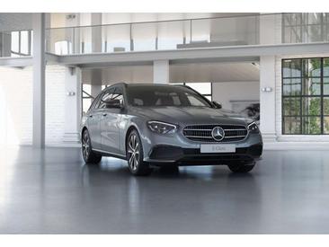 Mercedes Classe E 300 Night Edition — photo 4