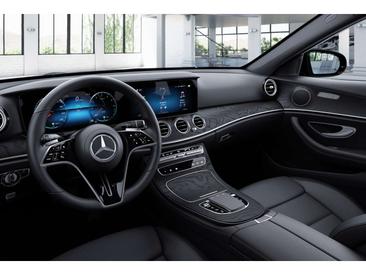 Mercedes Classe E 300 Night Edition — photo 6
