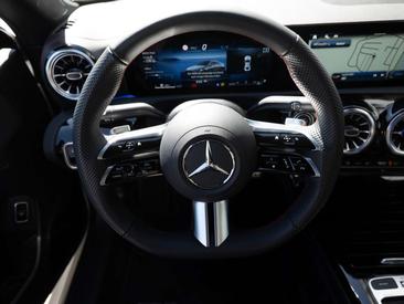 Mercedes CLA 220 Night Edition — photo 7
