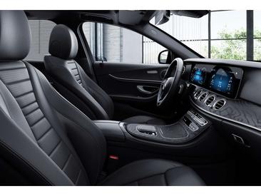 Mercedes Classe E 300 Night Edition — photo 8