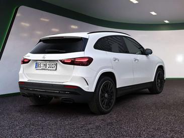 Mercedes GLA 200 AMG Line — photo 3