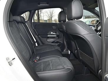 Mercedes GLA 200 AMG Line — photo 6