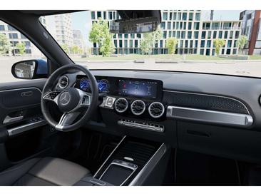 Mercedes EQB 300 Progressive — photo 7