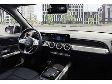 Mercedes EQB 300 — photo 7