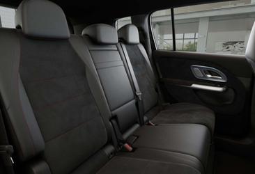 Mercedes GLB 250 AMG Line — photo 9