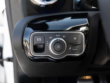 Mercedes CLA 220 Night Edition — photo 18