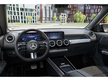 Mercedes EQB 350 Night Edition — photo 6