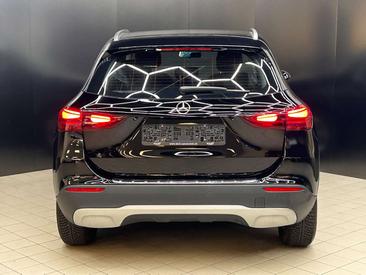 Mercedes GLA 180 — photo 5