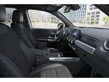 Mercedes EQB 350 Night Edition — photo 8