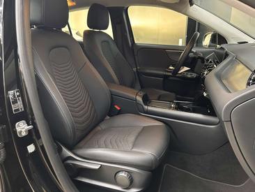 Mercedes GLA 180 — photo 8