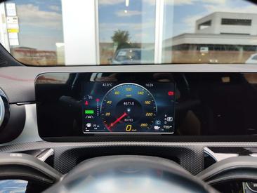 Mercedes CLA 250 Premium — photo 8
