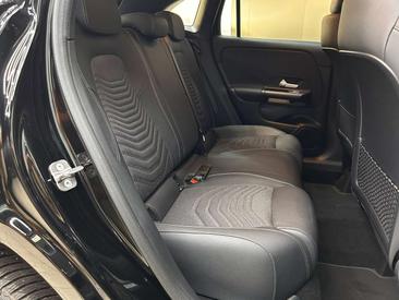 Mercedes GLA 180 — photo 10