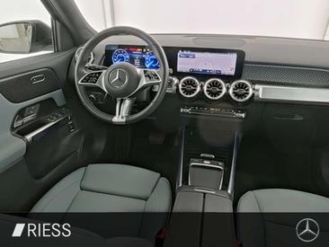 Mercedes EQB 300 — photo 6