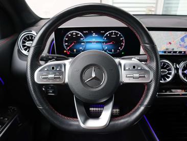 Mercedes GLB 200 AMG Line — photo 12