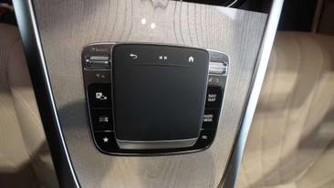 Mercedes GLS — photo 28