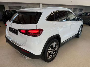 Mercedes GLA 200 — photo 6