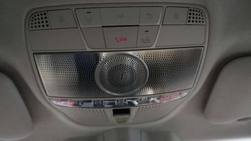 Mercedes GLS — photo 32