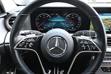 Mercedes Classe E 300 AMG Line — photo 15
