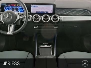 Mercedes EQB 300 — photo 10