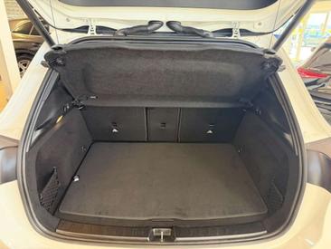 Mercedes GLA 200 — photo 9