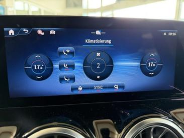 Mercedes GLA 200 Night Edition — photo 20