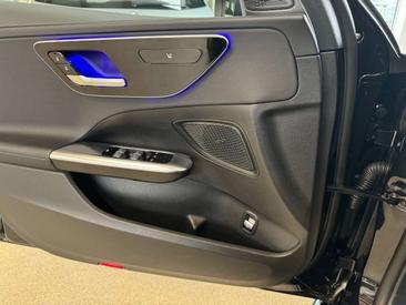 Mercedes Classe C 220 Night Edition — photo 11