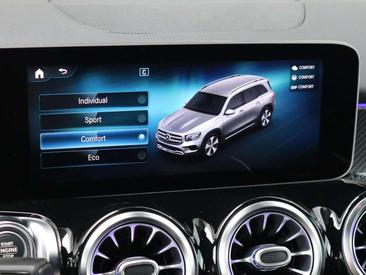 Mercedes GLB 200 AMG Line — photo 26