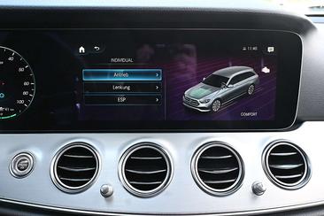 Mercedes Classe E 300 AMG Line — photo 34
